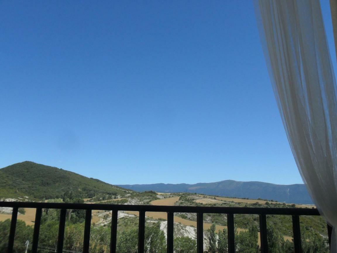 Bienvenidos A Vuestra Casa! Daire Sansoáin Dış mekan fotoğraf